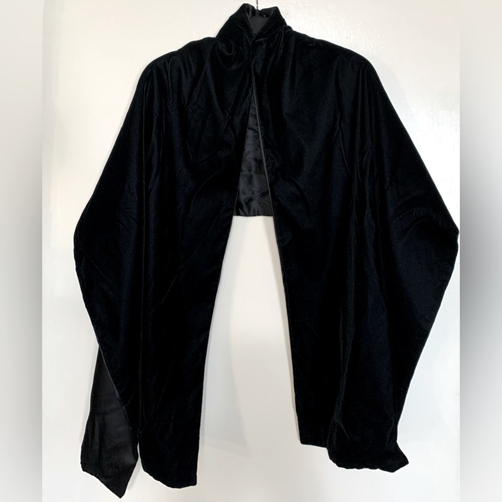 JESSICA MCClintock Vintage Black Velour Wrap